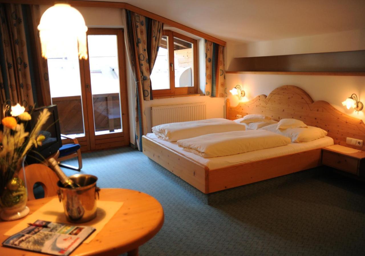 Sport Und Familienhotel Klausen Kirchberg in Tirol Exterior photo