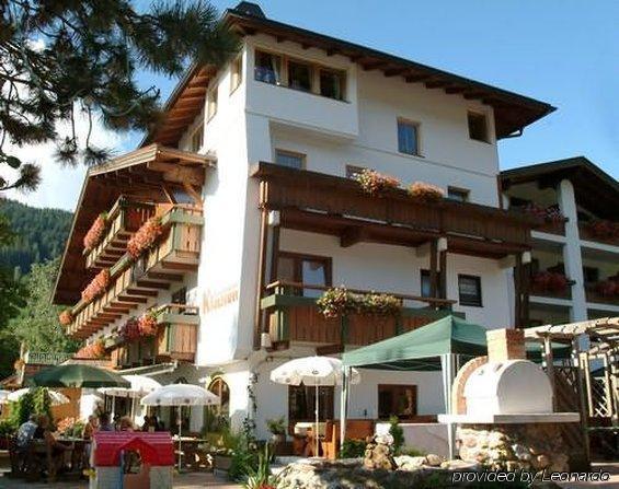 Sport Und Familienhotel Klausen Kirchberg in Tirol Exterior photo